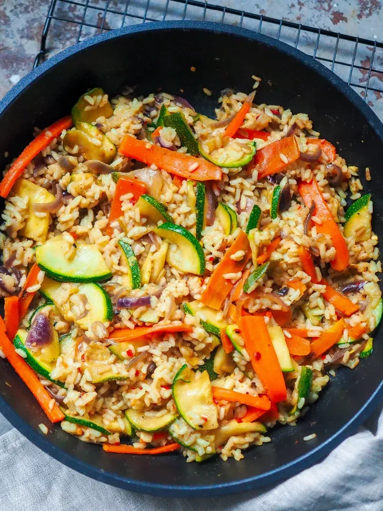 Schnelle Reispfanne mit Gemüse