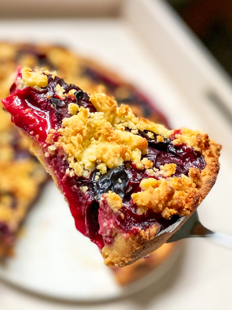 Pflaumenkuchen mit Streuseln - Schnelles Rezept mit Mürbeteig